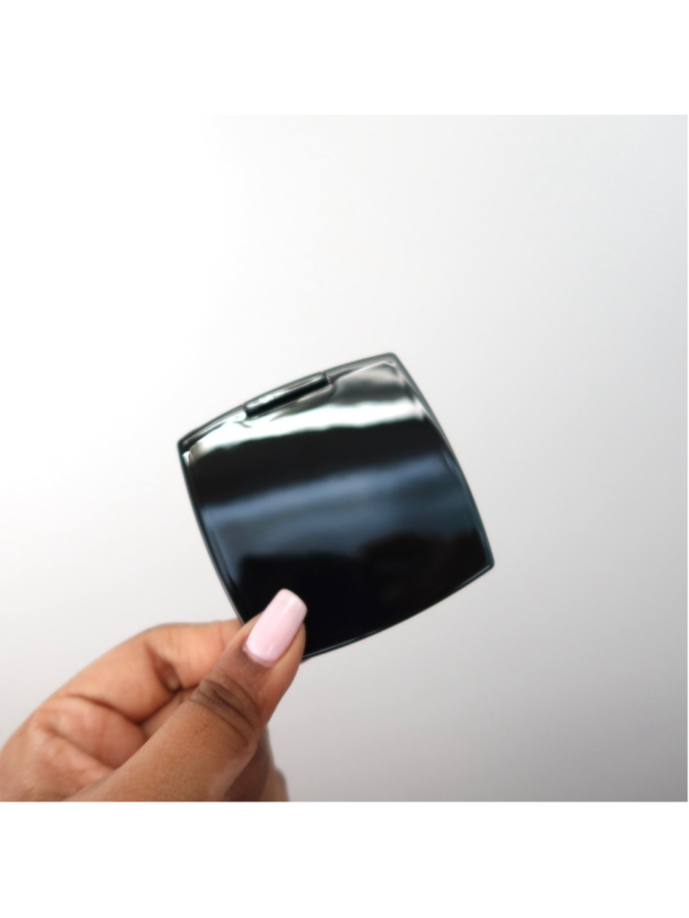 Chanel Double Mirror – Black with Velvet Pouch - Picture 5 of 6